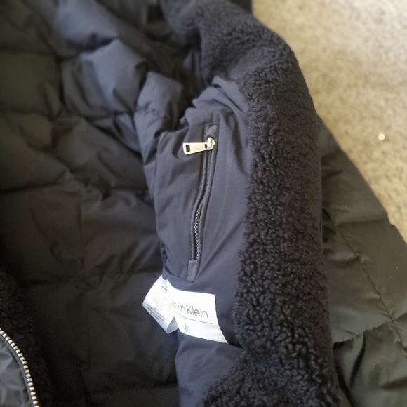 Down Jacket - Picture 9 of 16